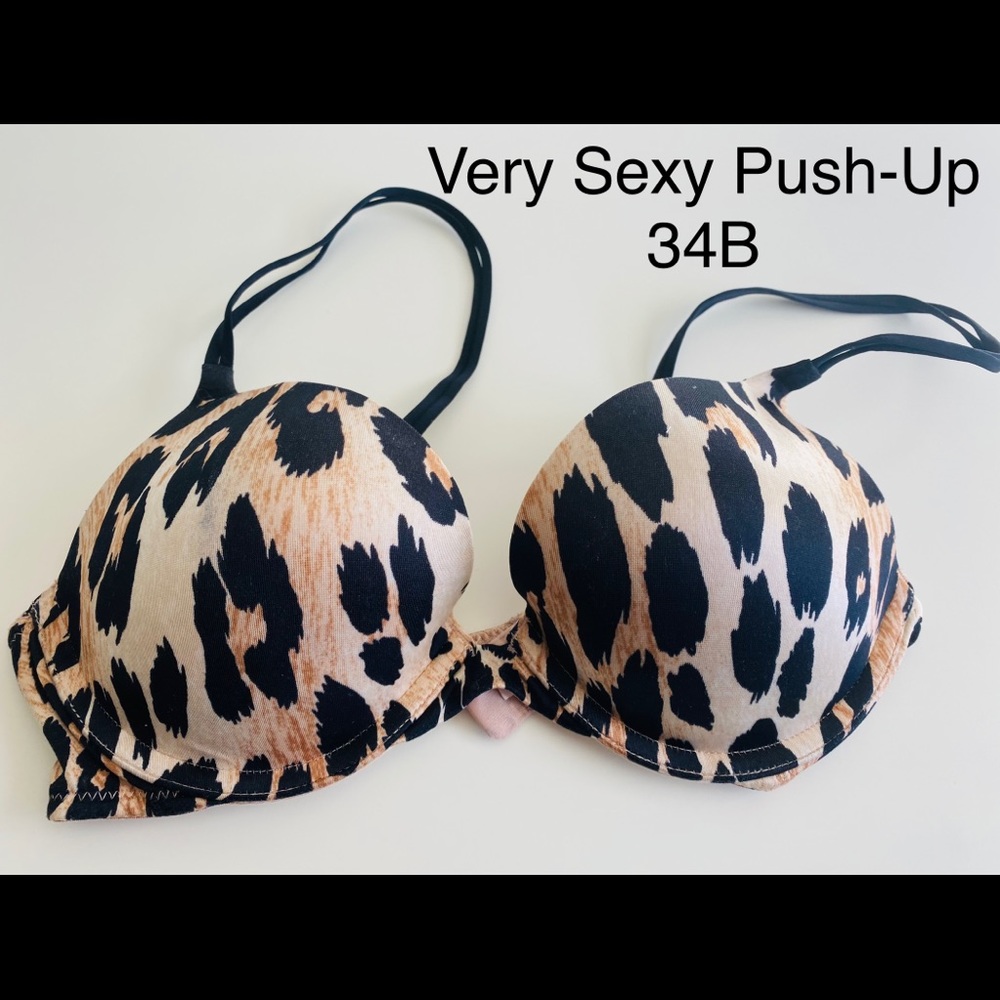 Victoria’s Secret 34B bras